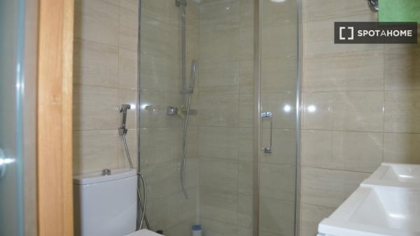 Zimmer in Wohngemeinschaft in València