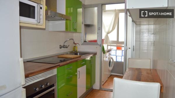 Zimmer in Wohngemeinschaft in València