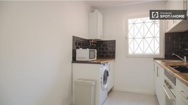 Habitación en piso compartido en alquiler en Numancia, Madrid