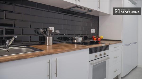 Habitación en piso compartido en alquiler en Numancia, Madrid