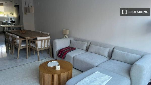 Apartamento de 3 dormitorios en alquiler en Jávea, Alicante