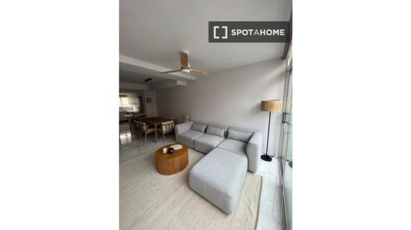 Apartamento de 3 dormitorios en alquiler en Jávea, Alicante