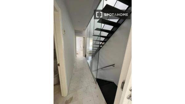 Apartamento de 3 dormitorios en alquiler en Jávea, Alicante