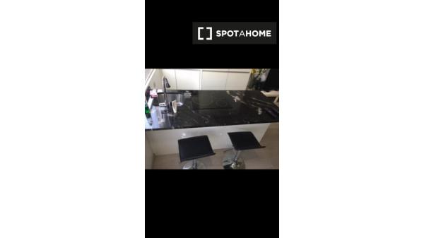 Se alquila habitación en piso de 3 dormitorios en Leganés, Madrid