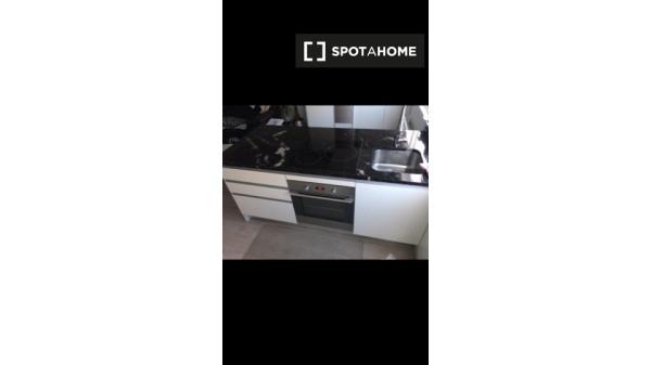 Se alquila habitación en piso de 3 dormitorios en Leganés, Madrid