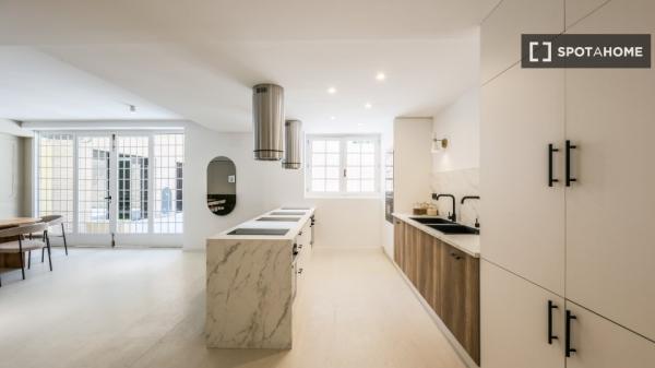 Vivienda en alquiler en Valdemarín, Madrid, 10 habitaciones