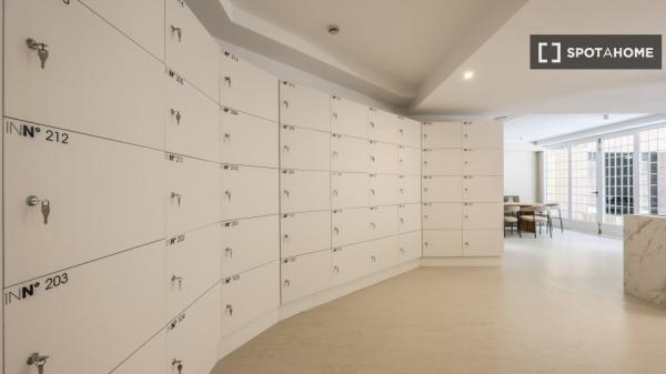 Vivienda en alquiler en Valdemarín, Madrid, 10 habitaciones