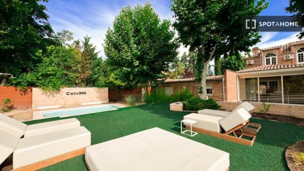 Vivienda en alquiler en Valdemarín, Madrid, 10 habitaciones