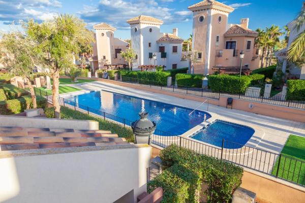 Chalet pareado en avenida Antonio Pedrera Soler, 53