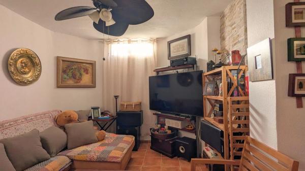 Casa independiente en calle Italia