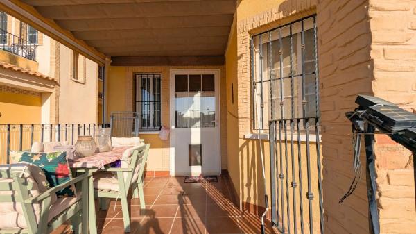 Casa independiente en calle Italia