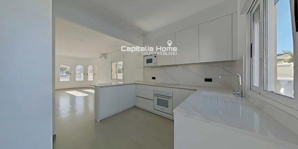 Casa independiente en calle Países Bajos