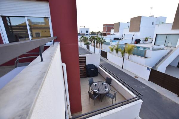 Chalet adosado en calle San Miguel