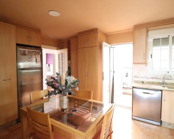 Casa independiente en via Azarbe Viñas s/n