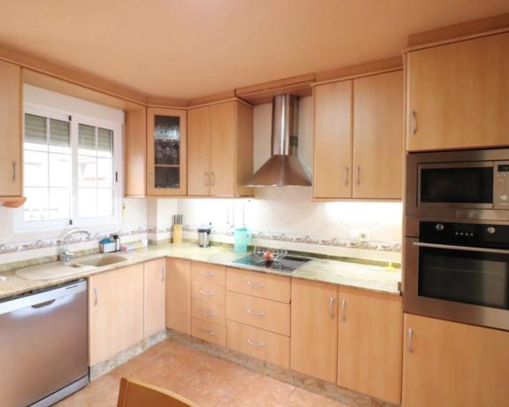 Casa independiente en via Azarbe Viñas s/n