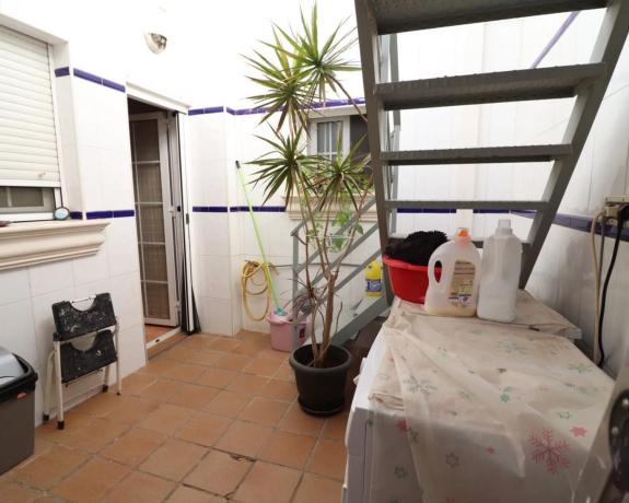 Casa independiente en via Azarbe Viñas s/n