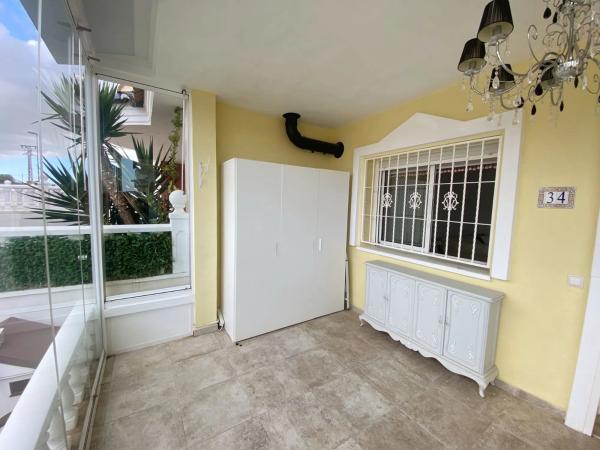 Chalet pareado en calle Marie Curie