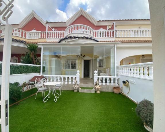 Chalet adosado en calle Marie Curie, 29