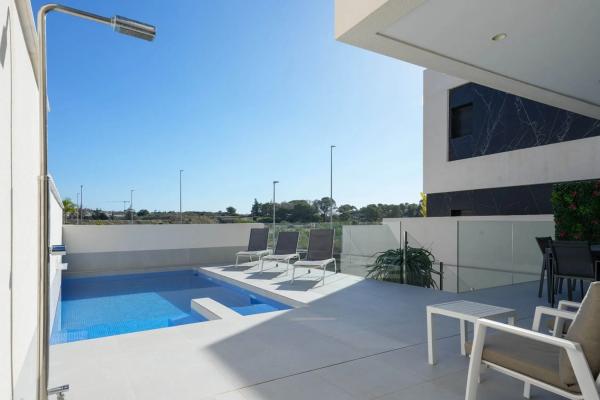 Casa independiente en calle Gabriel Garcia Marquez s/n