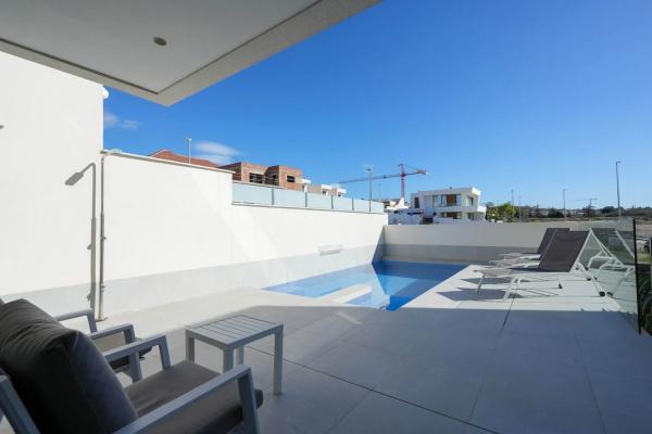 Casa independiente en calle Gabriel Garcia Marquez s/n