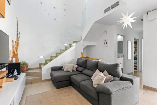 Casa independiente en calle Infanta Cristina, 38