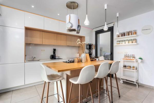 Casa independiente en calle Infanta Cristina, 38