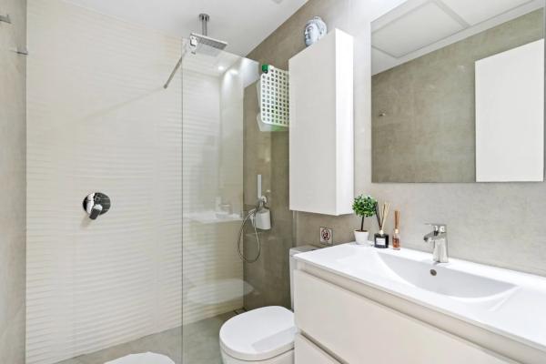 Casa independiente en calle Infanta Cristina, 38