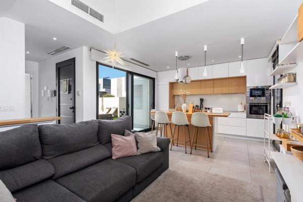 Casa independiente en calle Infanta Cristina, 38