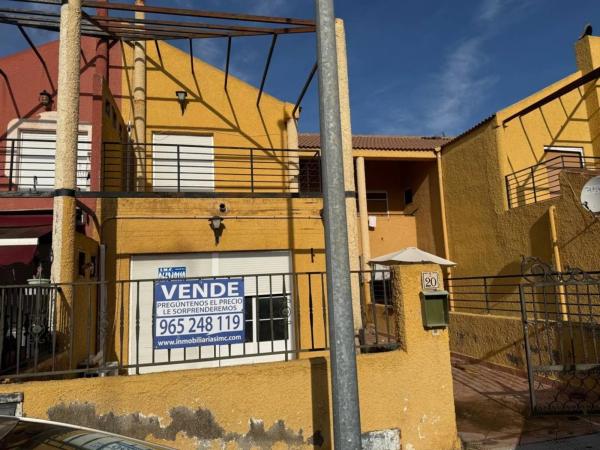 Chalet adosado en calle Miguel de Unamuno