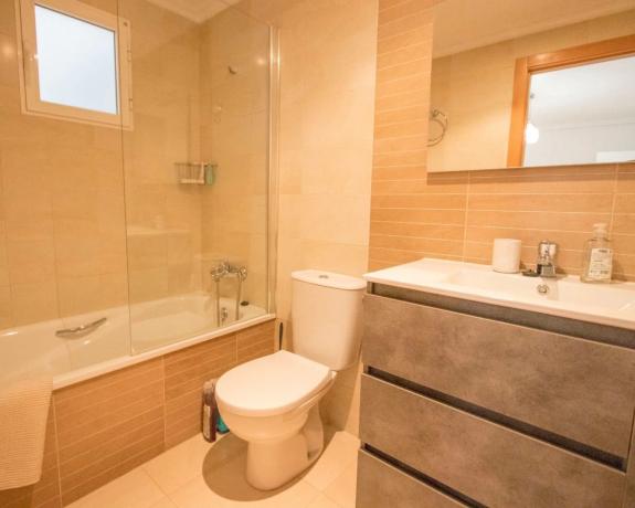 Piso en calle Alicante, 28