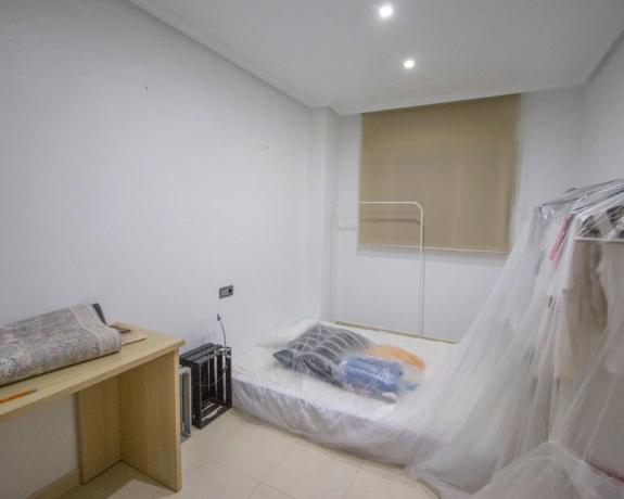 Piso en calle Alicante, 28