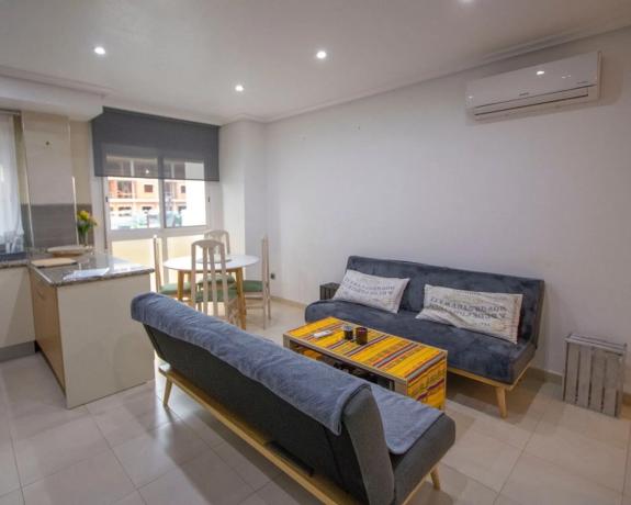 Piso en calle Alicante, 28