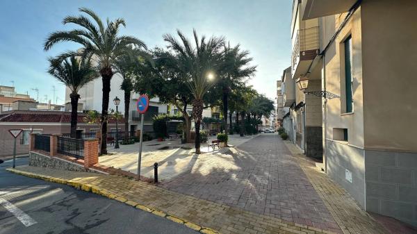 Chalet adosado en calle Castell