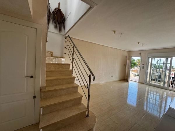 Piso en avenida el Fenoll, 60