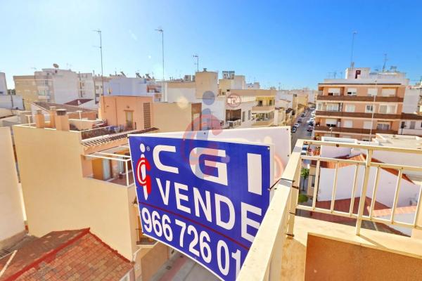 Piso en calle Luis Rivera, 36