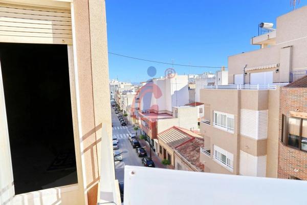 Piso en calle Luis Rivera, 36