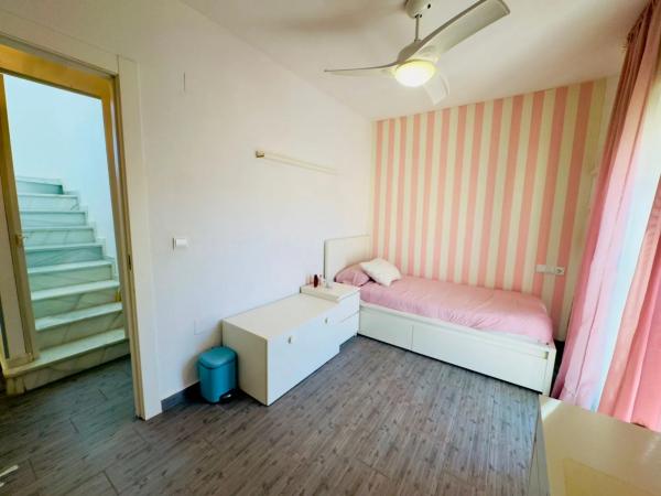 Chalet pareado en avenida l'Herba Bona