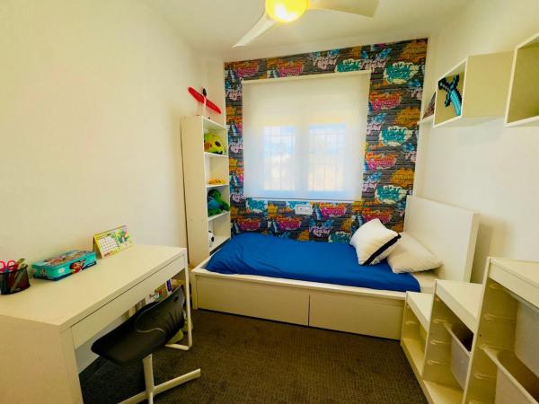 Chalet pareado en avenida l'Herba Bona