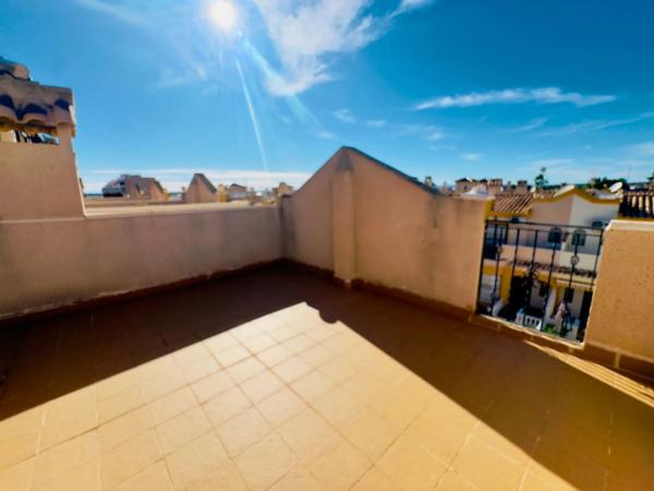 Chalet pareado en avenida l'Herba Bona