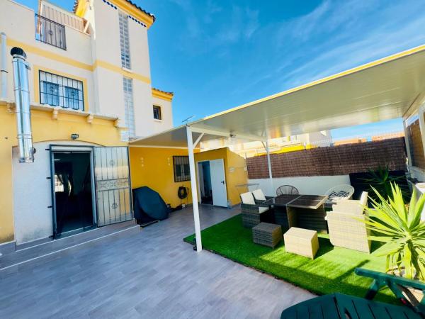 Chalet pareado en avenida l'Herba Bona