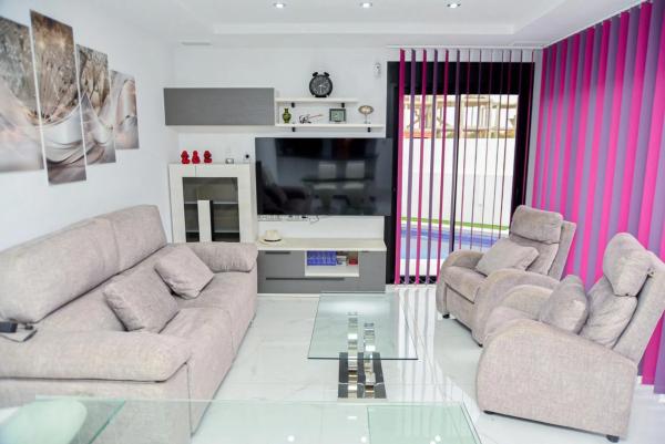 Chalet adosado en calle la Herrada