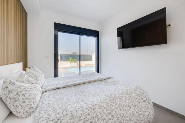 Chalet pareado en calle Los Miras, 6