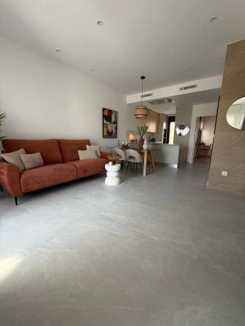 Chalet pareado en calle Granado