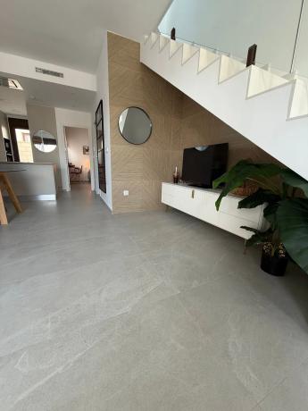 Chalet pareado en calle Granado