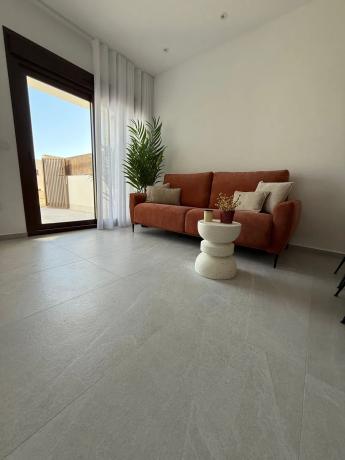 Chalet pareado en calle Granado