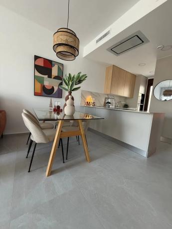 Chalet pareado en calle Granado