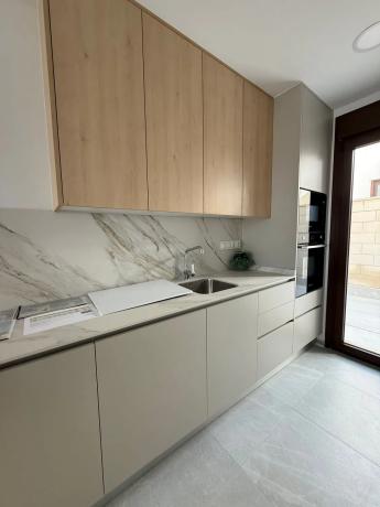 Chalet pareado en calle Granado