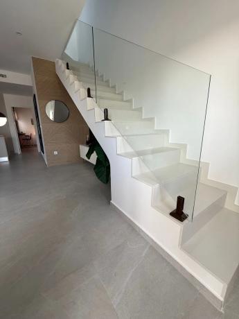 Chalet pareado en calle Granado