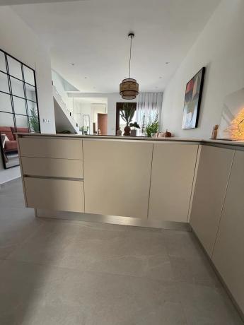 Chalet pareado en calle Granado