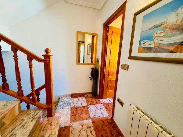 Chalet pareado en calle Cuarzo